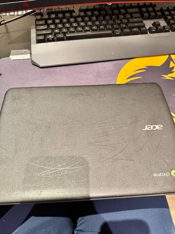 used chrome book good condition touch screen 0