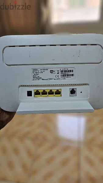 Urgent sale Huawei 4G plus wifi 300Mpbs only. stc Sim works 1