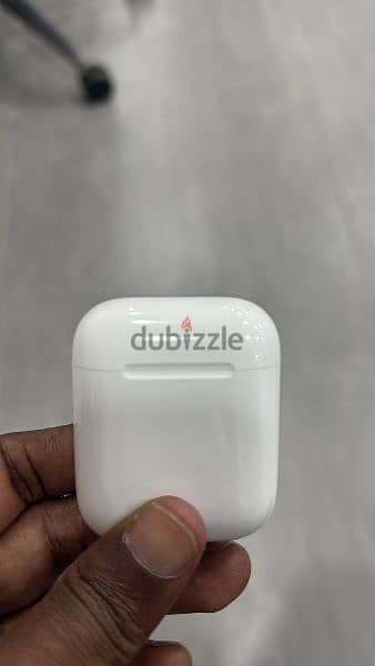 apple airbuds 1