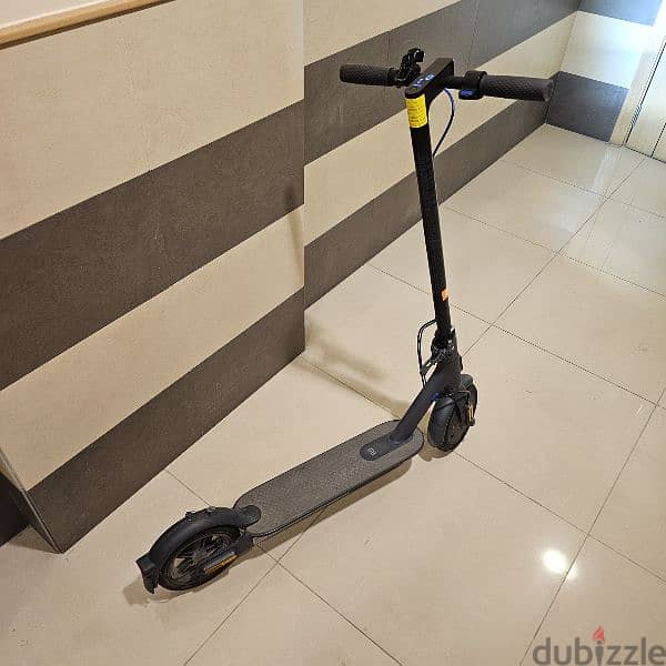 Mi Electric Scooter 3 Pro excellent condition - Juffair 4