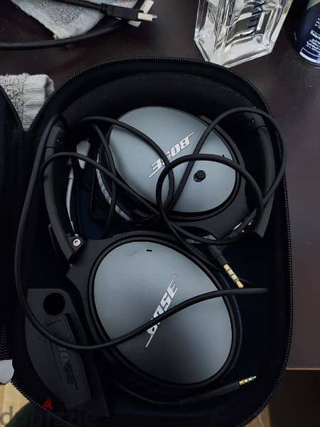 Bose QC25 Headphones very high quality sound 1