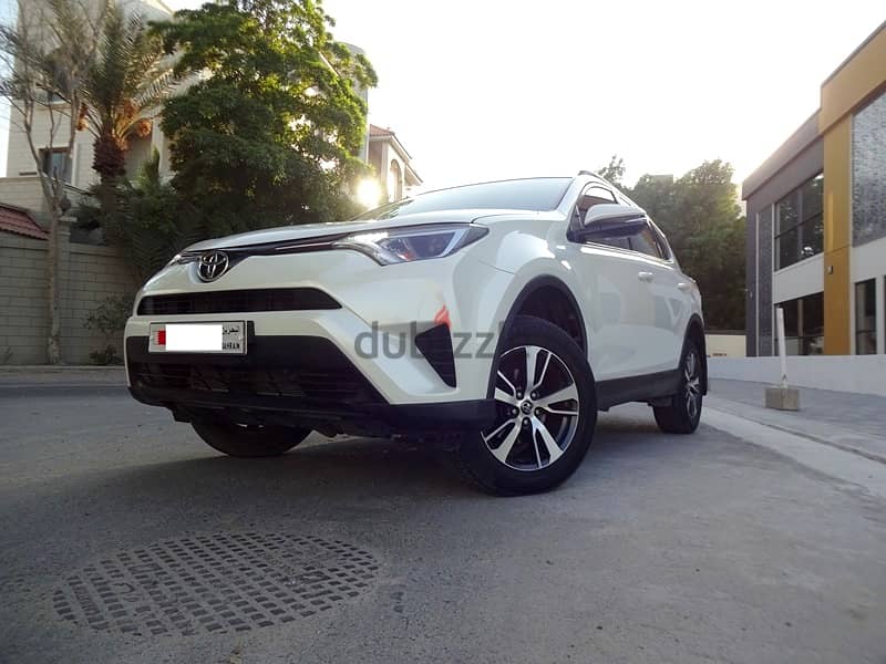 Toyota Rav 4 2.5 L 2016 White  Single User Well Maintained Urgent Sale 12