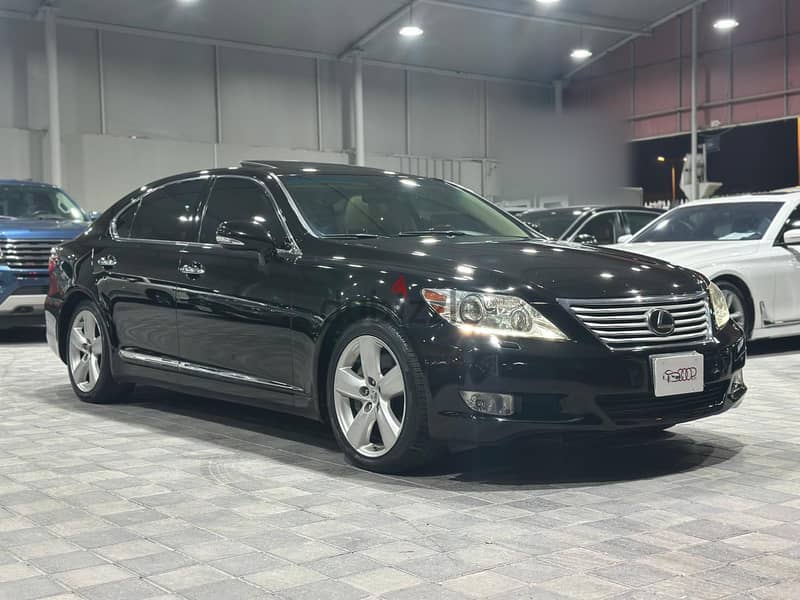 Lexus LS-Series 2012 460 L 2