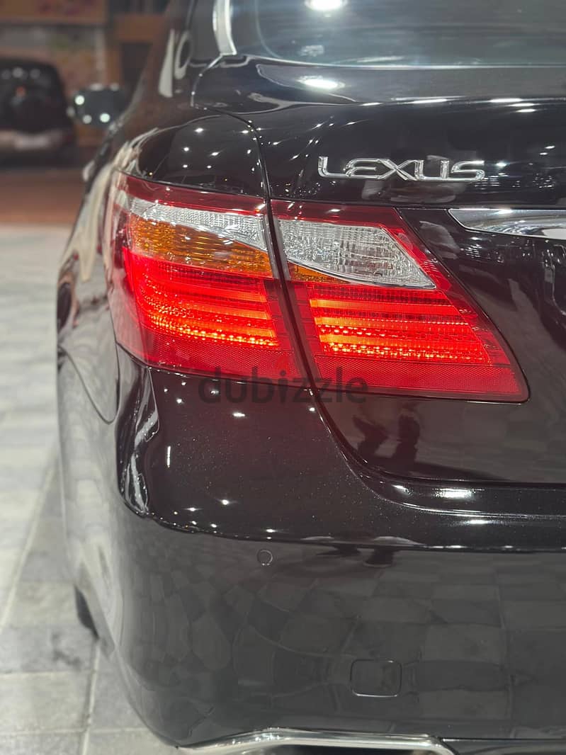 Lexus LS-Series 2012 460 L 12