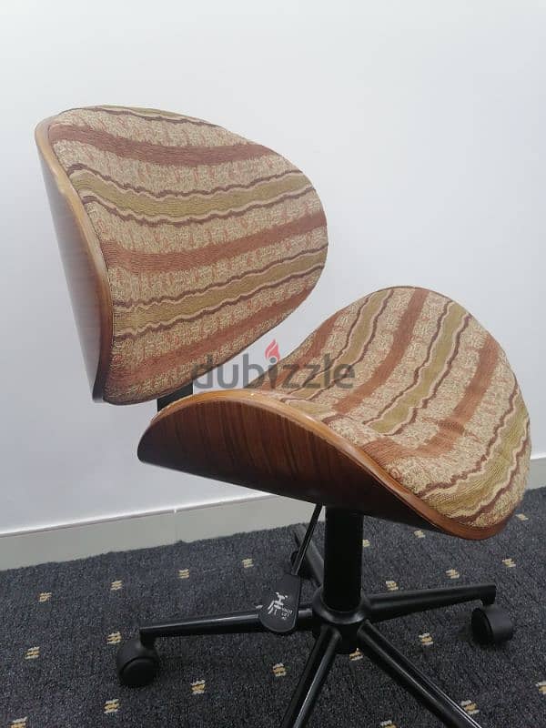 Swivel Accent Chair 2