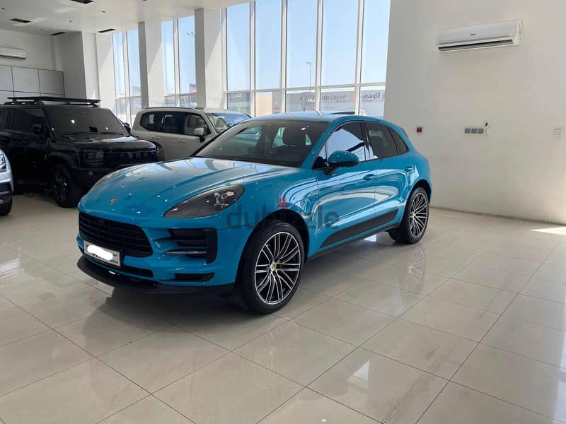 Porsche Macan 2021 blue 1