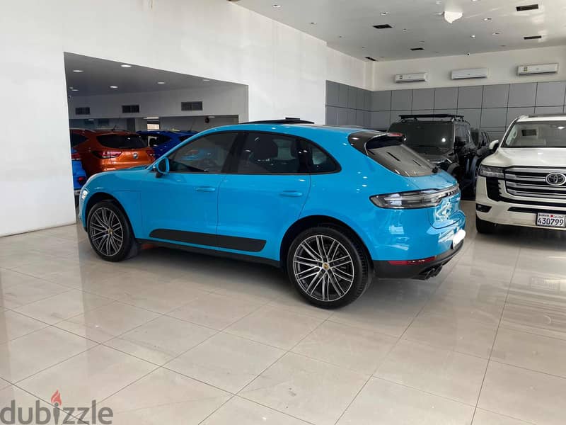 Porsche Macan 2021 blue 6