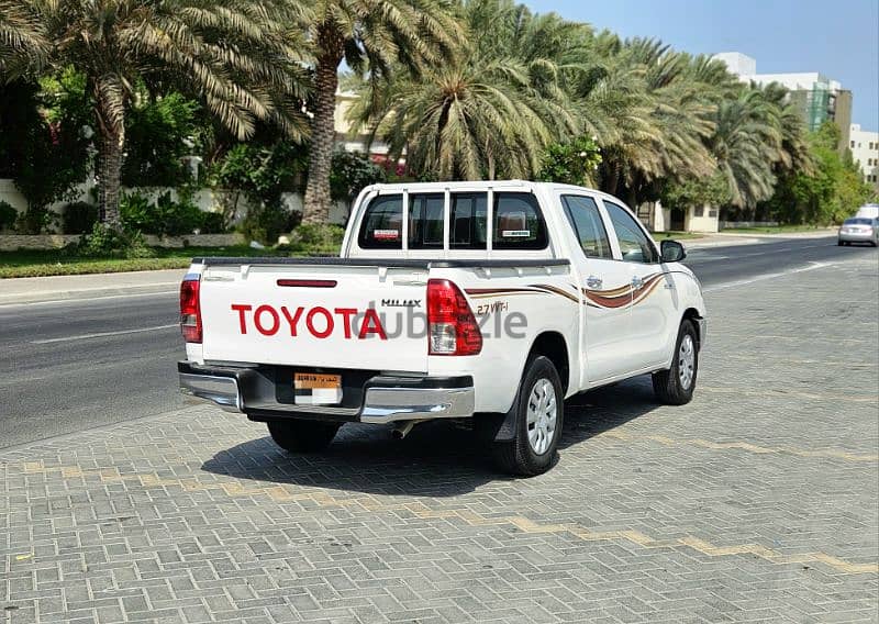 TOYOTA HILUX 2021 DOUBLE CABIN AUTOMATIC PICK-UP 3