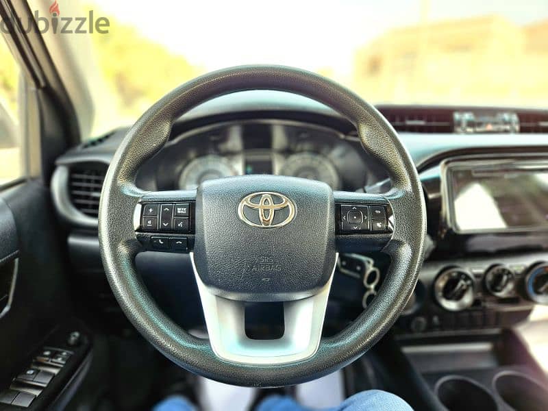 TOYOTA HILUX 2021 DOUBLE CABIN AUTOMATIC PICK-UP 11