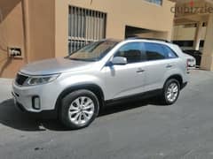 Kia Sorento 2013 model V6 passing insurance 12.2024 mileage 124 km c