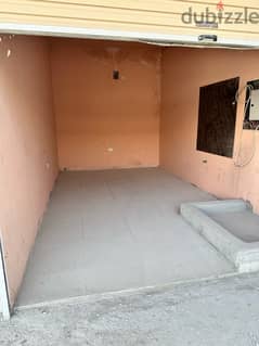 2 Grage for rent in Al-Hamla 0