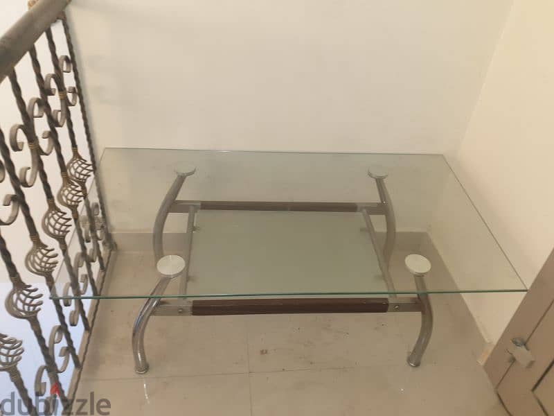 glass table 0