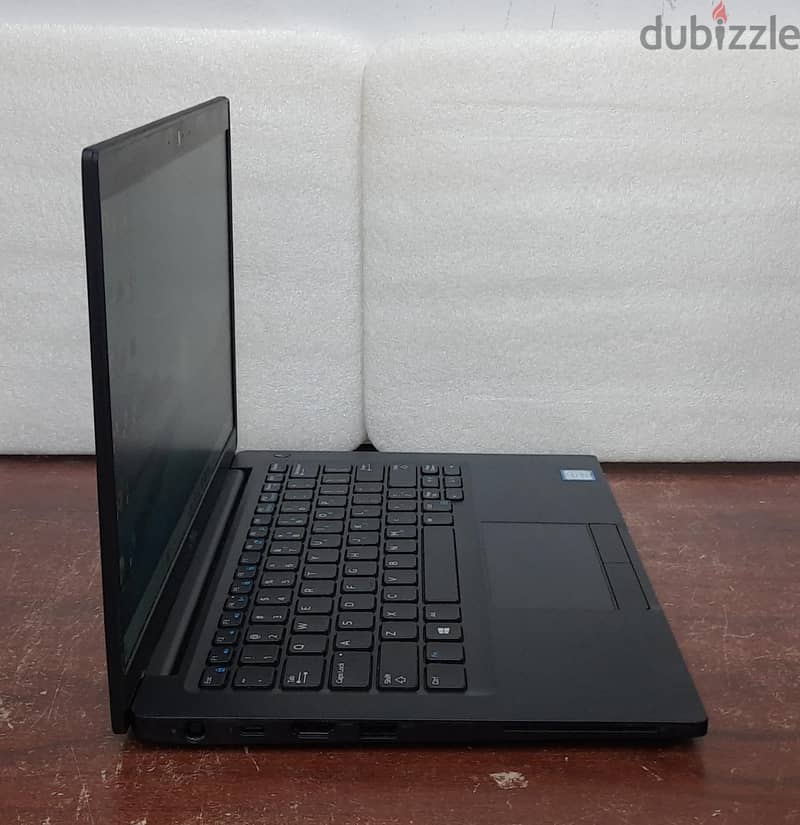 DELL i7 8th Generation Business Laptop 16GB RAM (Built in CPR Reader) 3