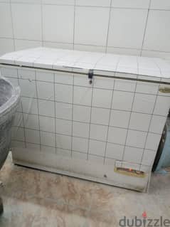 pearl deep freezer in good working and cooling condition for sale 0