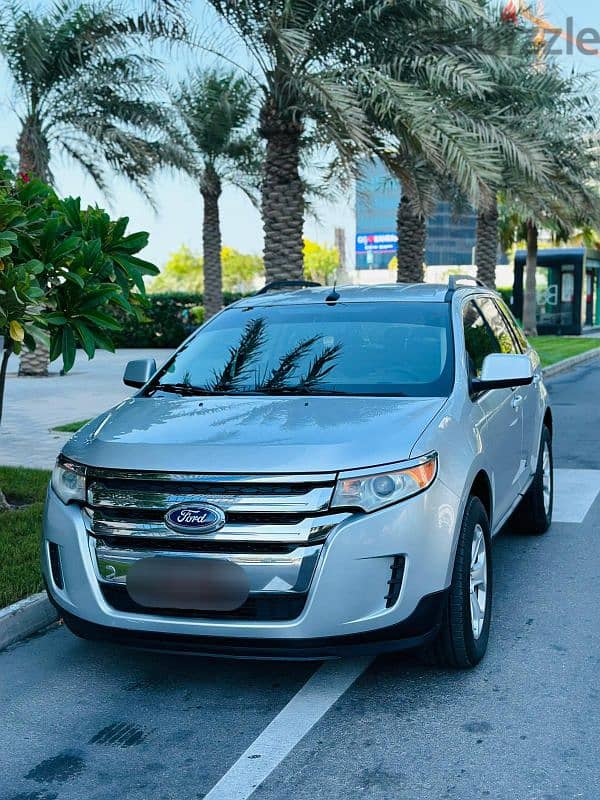 Ford Edge 2013 model. Fully Agent Maintained car in excellent condition 1