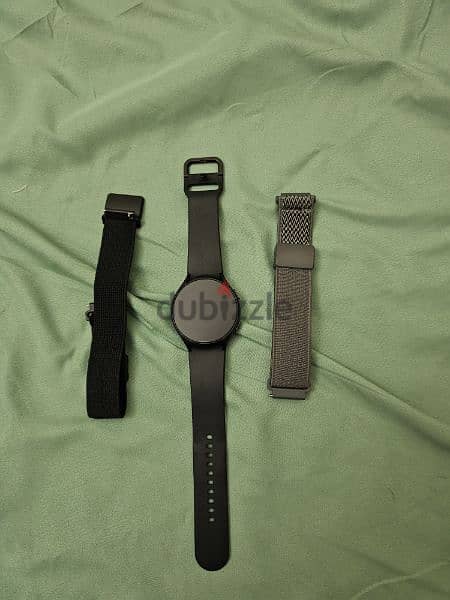 Samsung watch 4  with two straps and buds 2 pro neat condition 0