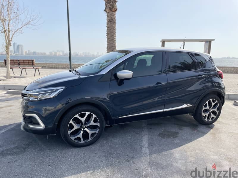 Renault CAPTUR 2019 GREY 2