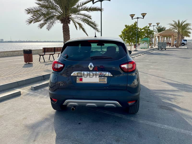 Nissan Renault CAPTUR 2019 GREY 2