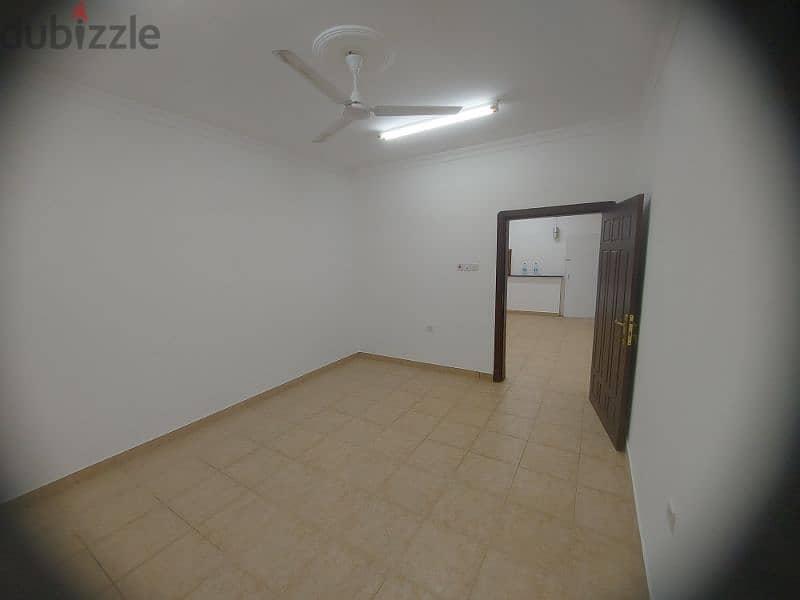 للايجار شقه في مدينه عيسى شامل For rent flat in Isa Town including ewa 1