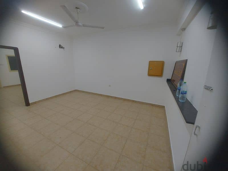 للايجار شقه في مدينه عيسى شامل For rent flat in Isa Town including ewa 2