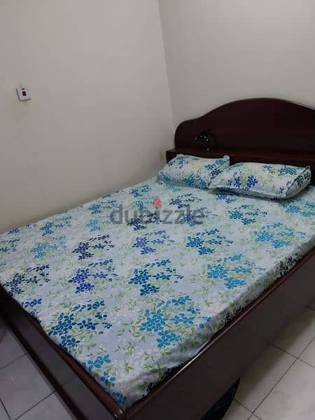 King size bed for sale 2