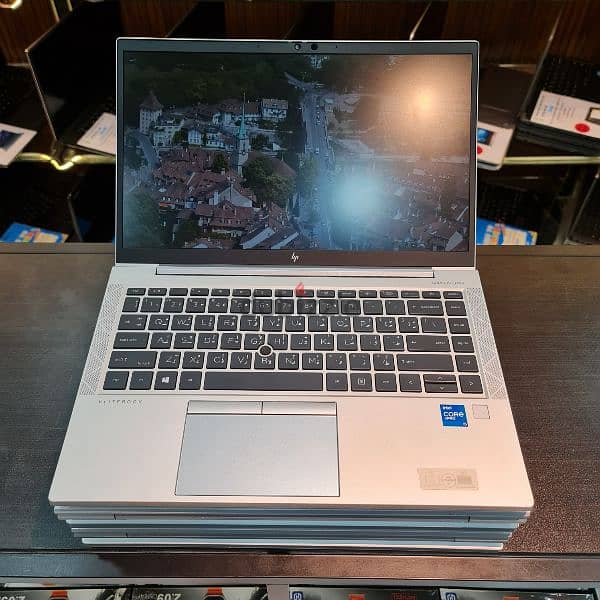 HP EliteBook 840 G8
Core i5-11th Gen 4