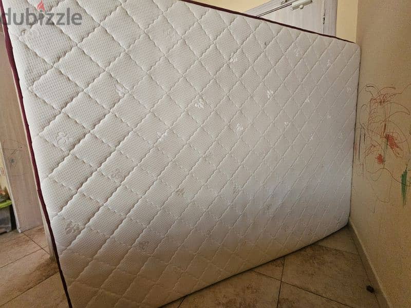 Pillow Top Foam Firm Queen Mattress - 150x200x23 cm 1