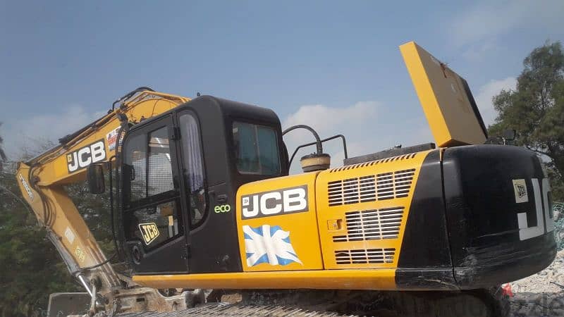 jcb excavater 2017 model very good condition 1