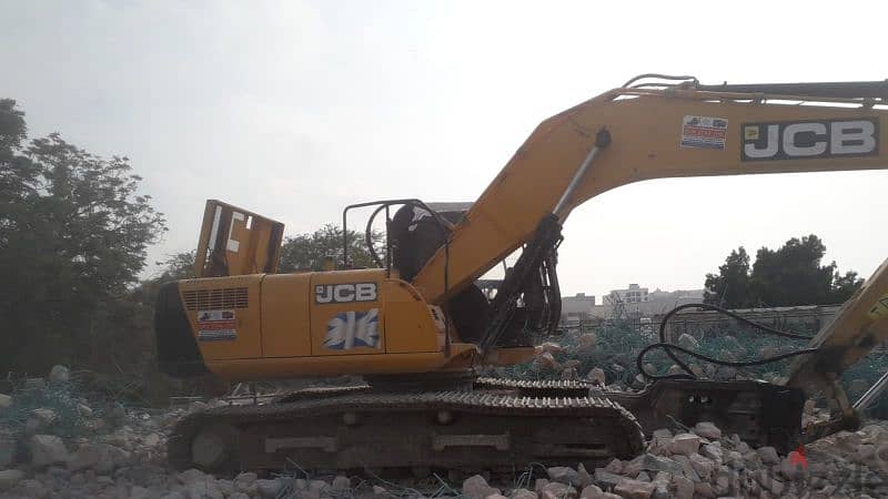 jcb excavater 2017 model very good condition 2