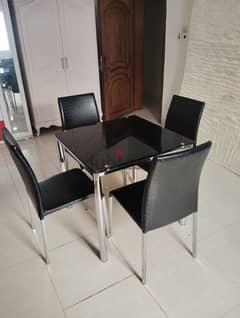 dinning Table for sale good condition