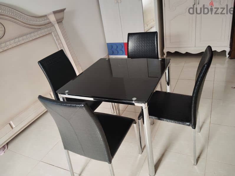 dinning Table for sale good condition 1