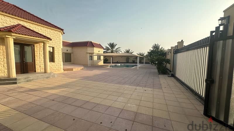 For rent Semi furnished villa in hamad town 2