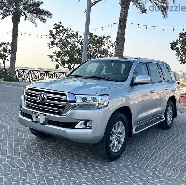 Toyota Land Cruiser GX-R 2017 Agent Maintained 1