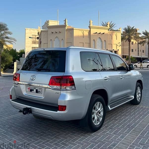 Toyota Land Cruiser GX-R 2017 Agent Maintained 3