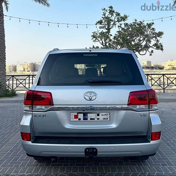 Toyota Land Cruiser GX-R 2017 Agent Maintained 5