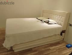 king sized bed without mattress 0