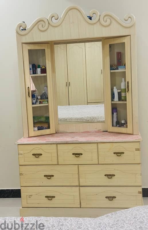 bedroom set for sale (king Size ) 3