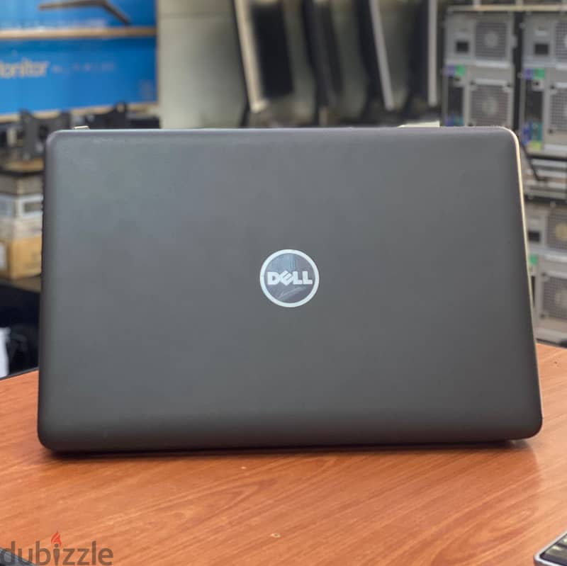 Dell 7th Generation Core I5 2.7Ghz 17.3"Display 8GB RAM 256GB SSD 3