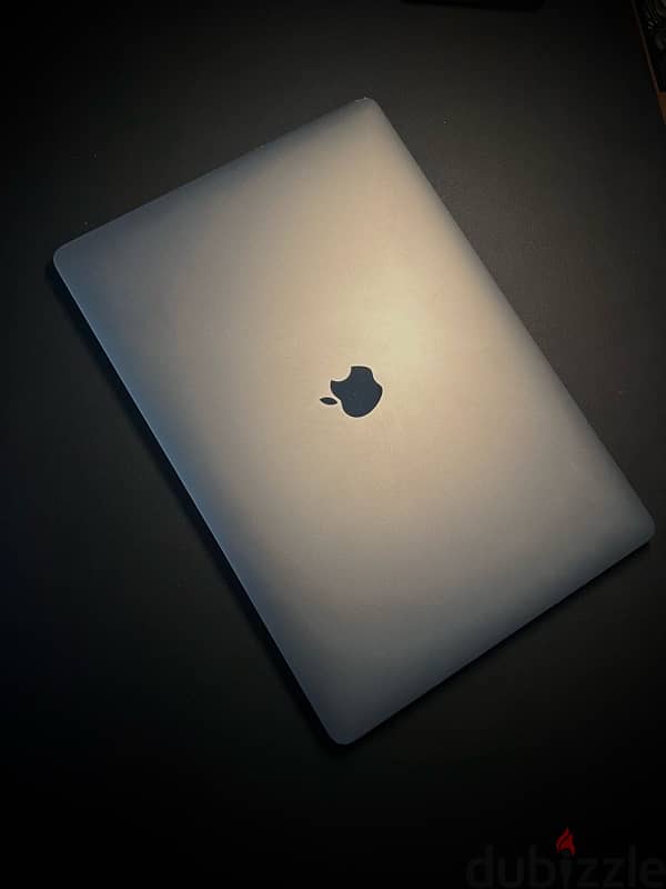 Macbook pro 2019 15inch 1