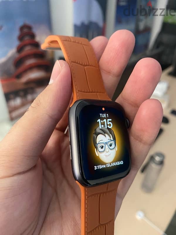 Apple Watch Series 5 44MM 2