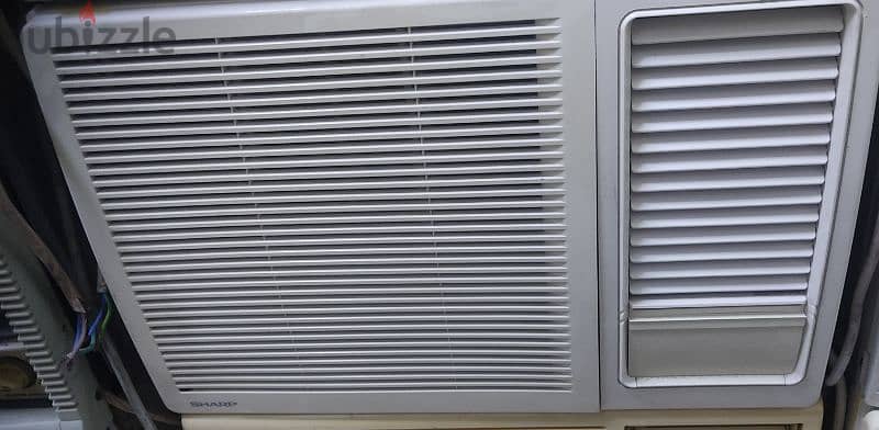 good condition window AC for sale 1