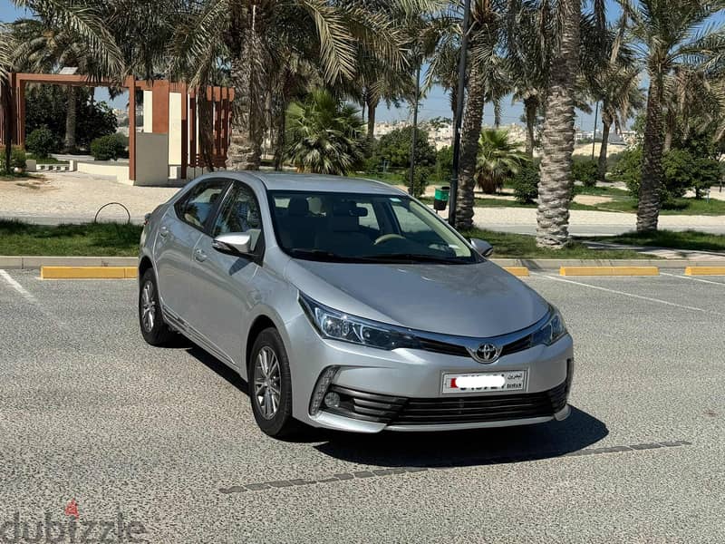 Toyota Corolla XLI 2019 SILVER 0