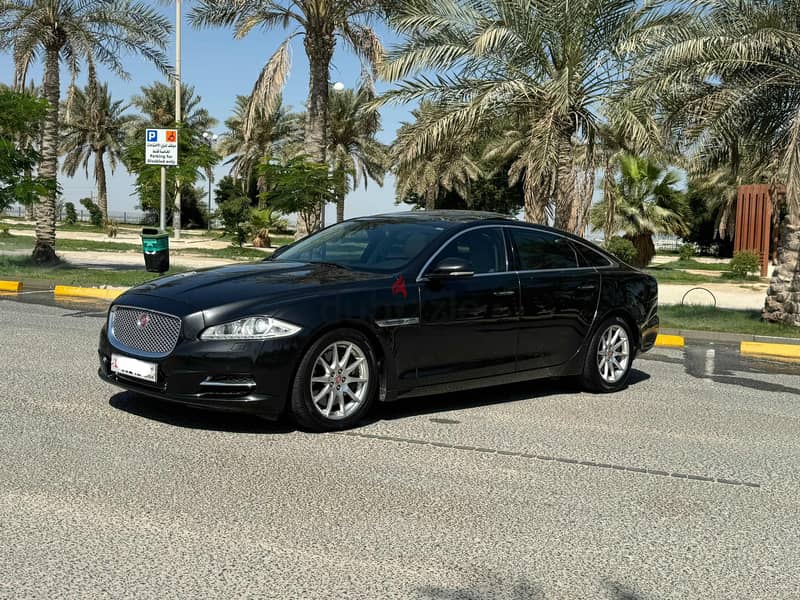 Jaguar XJL 2014 grey 1