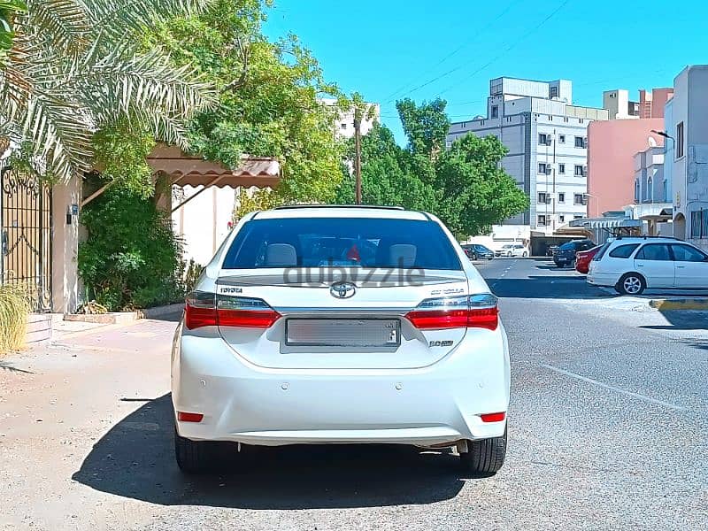 Toyota Corolla 2019 2.0xli MID OPTION WITH SUNROOF EXCELLENT CONDITION 1