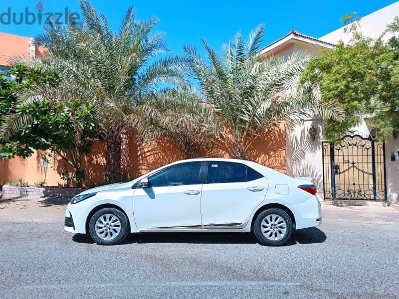 Toyota Corolla 2019 2.0xli MID OPTION WITH SUNROOF EXCELLENT CONDITION 4