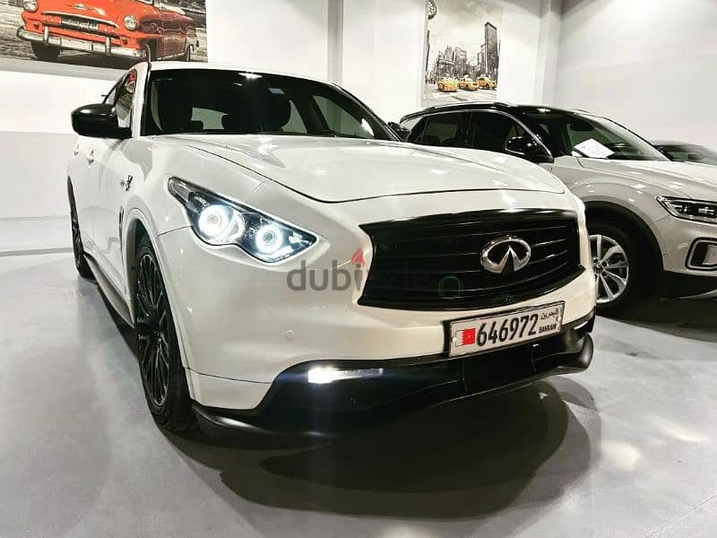 Only 2 of 1 Infiniti FX Vettel 2013  (Agent history) V8 5.0L 430 HP 0