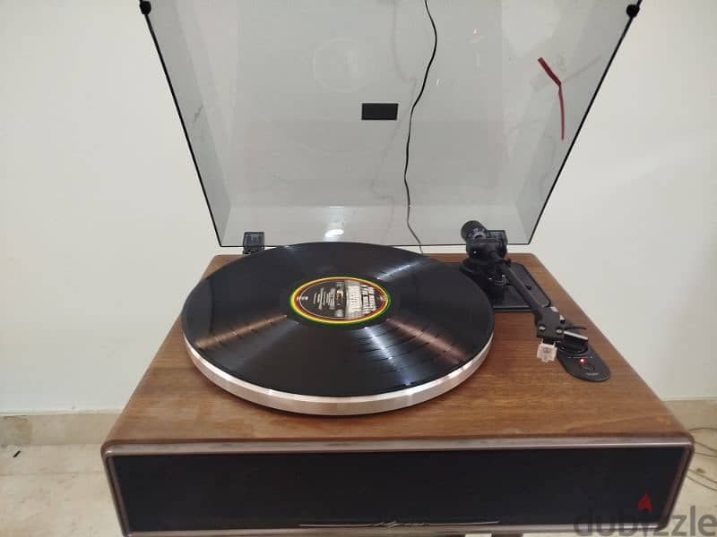 turntable one by 1 company 2 speed & Bluetooth 0