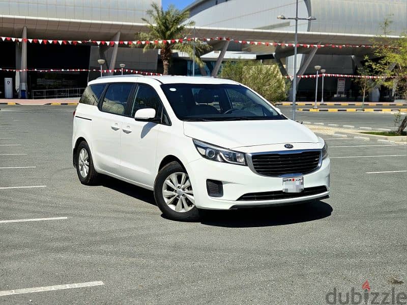 KIA GRAND CARNIVAL 2016 SUV 8 SEATER PASSANGER VAN URGENTLY FOR SALE 2