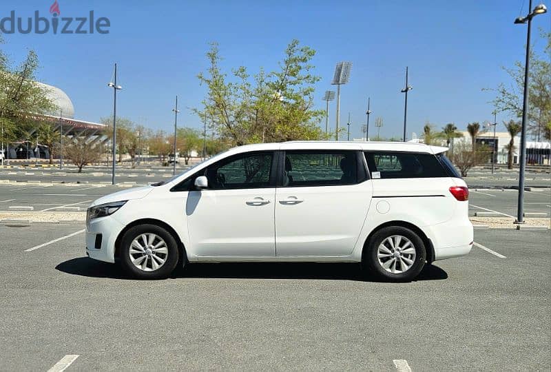 KIA GRAND CARNIVAL 2016 SUV 8 SEATER PASSANGER VAN URGENTLY FOR SALE 6