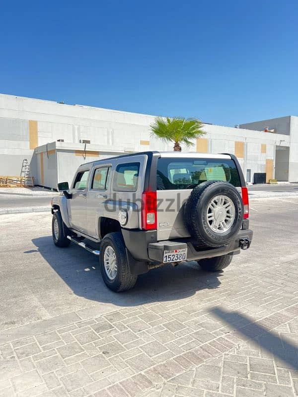 Hummer H3 2006 Full Option Low Millage Very Clean Condition 4